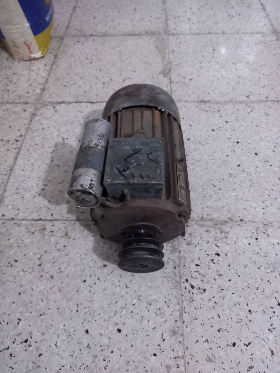 السلام عليكم ماطور حجم ٢ حصان  ٣٠٠٠دورة بدقيقه سنكل فيز مكفول مامفتوح بلغاري سنكل فيز رايدة ١٧٥ مكان بغداد


**إذا كنت صاحب هذا الإعلان وتريد حذفه لأي سبب، رجاءا أرسل رسالة إلى الدعم الفني**