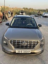 سياره فينو  موديل 2023  لون سمنتي سياره فول ماعده الفتحه حادثها بس بني...