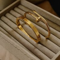 ملابس أوربية • نسائي رجالي أطفال • توصيل العراق