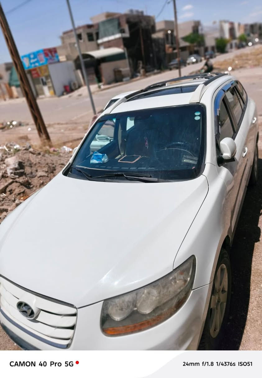 سنتافي 2010 خليجي فول مواصفات 1/1
فورويل 4x4 7راكب 6 سلندر 3500
فتحه سقف 3 قطع تبريد اتخم تاير جديد
 رقم شمالي سياره  السعر 132 أوبيه
مجال بسيط مكان كركوك
***********اتصال/
