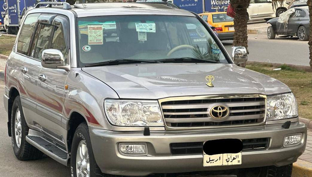 (رمضان كريم) السلام عليكم عندي تيوتا لاندكروز 2005كويتي مكفوله ماعده جاملغ الأمامي بيه صبغ ول باقي مكفول وبيها بارد كد شبر مثل ماموضح بل صوره السياره محرك وكير جدد حجم المحرك 6اسلندر 4500 مواصفات السياره فتحه طكتين 3قطع تبريد 7راكب دواخل عسلي+صاج حساسات خلفيه كامره خلفيه منضومه غاز فورويل ثلاجة بل فرس وسطاني شغاله 5ويلكب زراك لايت وبعد بيها اهواي مواصفات مذاكرهن السيارة تبريد وحداديه وباتري وتخم تاير وكهربايات كلها كفاله السياره رقمه أربيل وتحويل ثاني يوم شرط التحويل السعر 178 وبيها مجال للطيبين استفسار علئ هذا الرقم *********** ملاحظة مكان السياره بغداد بغداد, العراق

