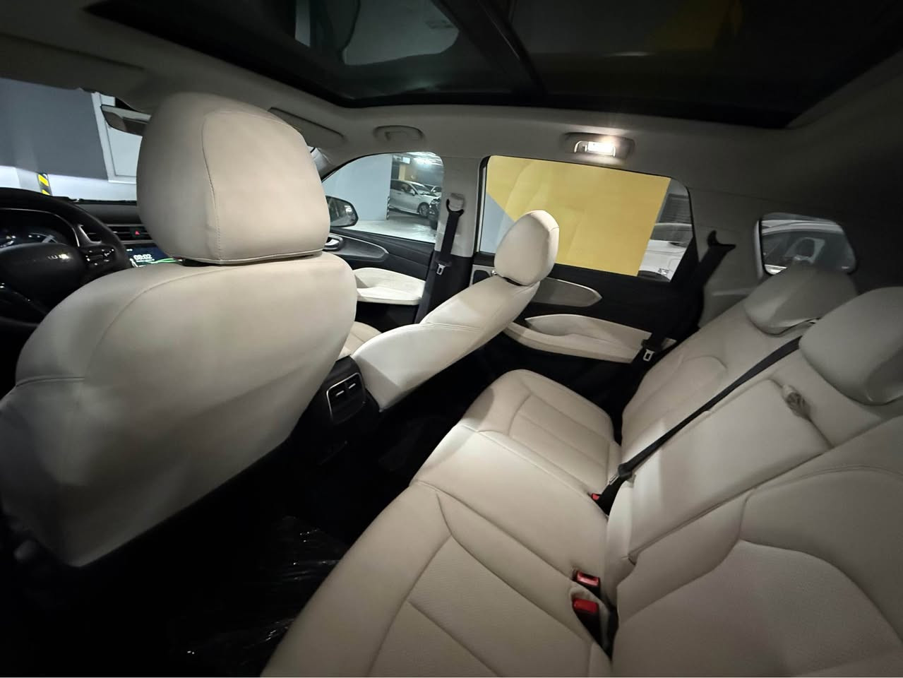 ROEWE شكل MG RX5 2023 موديل  
 ئیم جی فول مواصفات.
مواصفات.مەکینە 15  تۆربۆ. بة ناوةي خؤمة
 
بئ بؤياغ ده عامى بؤ ده عامى به شه رت 
پانۆراما..ئاوێنە شەفت.
.شاشەوکامێرا.بصمة.کوشین جلد
برێك بصمة.ئۆتۆ هۆڵد.بلوتوس.ويل كەپ.
حساس.تحدید سورعە.تەبرید لەمس.تبريد مركزي 
لایت زینۆن.لایت و بەگ لایت لید. دژە خلیسك ويل ١٩ ى . شوێن هەولێر
سعر 148 💵 /*********** ☎️
***********م أربيل, العراق
