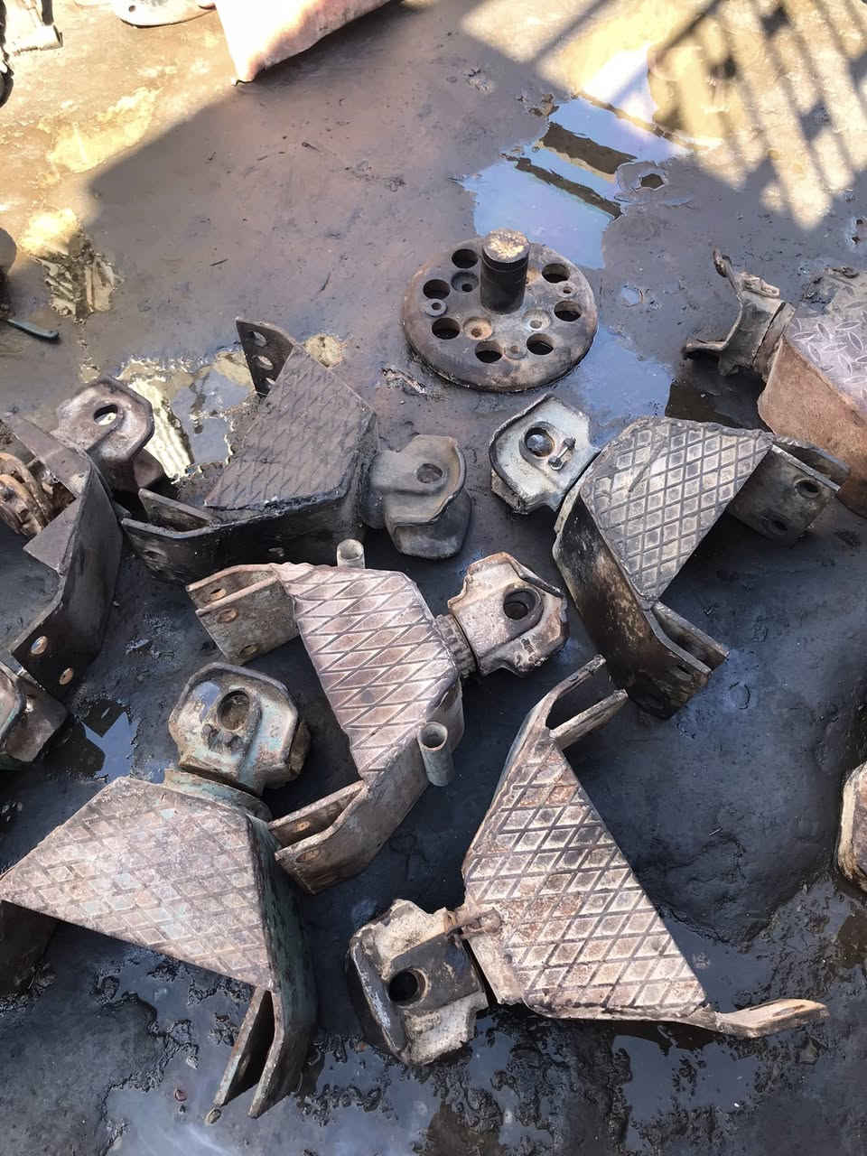 للبيع جرار تركتر عنتر منوعات موجود
رقم واتساب ***********
***********
