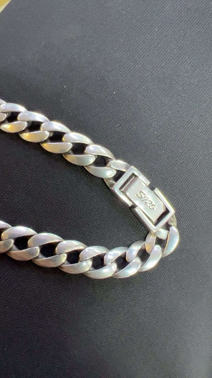 سوار فضة ثقيل الوزن 31.67.  سعر الغرام 5


**إذا كنت صاحب هذا الإعلان وتريد حذفه لأي سبب، رجاءا أرسل رسالة إلى الدعم الفني**