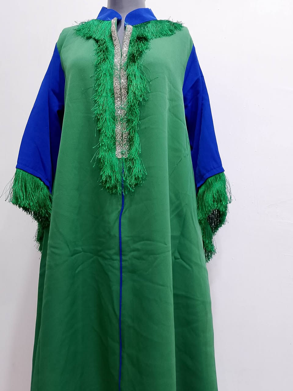 السلام عليكم وصلتنه ارقى انواع الدشداشه الكويتيه والامارتيه بقياسات مختلفه من اجود انواع القماش الاوربي العنوان البدير مقابل اعداديه الفتح المبين قرب المختارحسن هادي ***********
