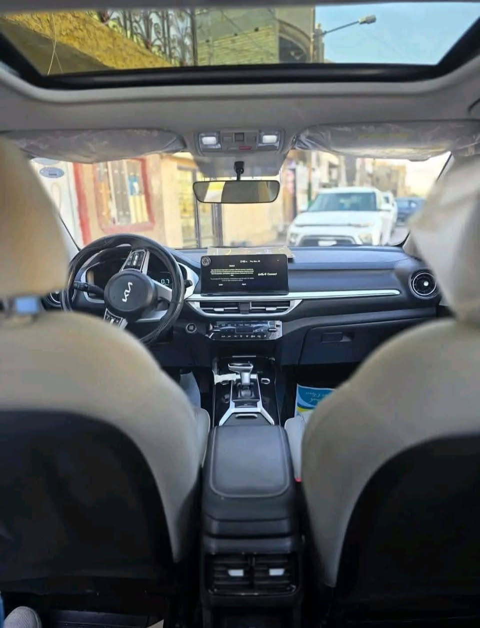 السلام عليكم.
كيا كي ثري K3 موديل 2022

الإصدار الاول تجميع الصين

فول  مواصفات

.

محرك 1500 دبل نوزل كير 8 نمر 

رقم اربيل  + تريد وكالة او تحويل 

 ماشية “ 45الف

 

🔴المواصفات 

✅️فتحة

✅️شاشه كامرة 

✅️تبريد قطعتين + لمس

✅️تحكم ستيرن جهتين 

✅كروز ️مثبت سرعة 

✅️بصمه 2 أبواب و بصمه تشغيل

✅️شاحن تايب سي شحن سريع 

✅️كير طياره 

✅️يدات نيكل 

✅️شاشه بالكير

✅️لايت لد زينون 3 عدسات متحركة + الخلفي هم لد متصل 

✅ أشاير لكزس️ متحركة 

✅المري الجانبية بيها ️اشاير + هيترات 

✅️صندوك ذكي بصمة ( يفتح عند الاقتراب )

✅️سايد بريك بصمة

✅️أوتو هولد (auto hold)

✅️درايف مود 4 وضعيات

✅️(sport+eco+smart+comfort)

شاشة عداد دجتل 

وبيها بعد مواصفات 

السيارة بيه شخط بل باب  الايسر

السعر (139) وبيها مجال لشراي 

للأستفسار اكثر التواصل على والواتساب 

(***********)

مكان السياره بغداد. 📍
