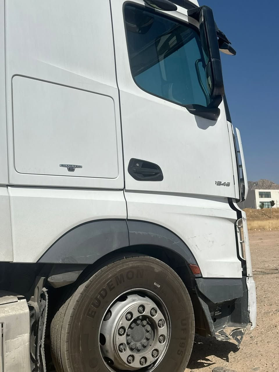 موديل 2015
حجم 1845
مواصفات تبريد ثلاجه كاميره حساس جامبو 
عربانه تريله عراق 
سعر 450 $ بيه مجال 
معرض حجي رمضان اربيل كلك 
***********
***********
