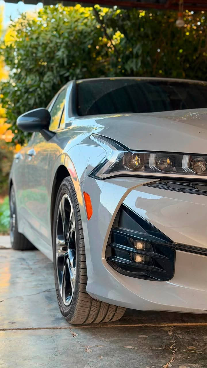للبيع Kia K5 GT-Line موديل 2024
* موديل: 2024
* الفئة: GT-Line
* الداخلية: أحمر (Red Interior)
* المقاعد: جلد
* تدفئة للمقاعد الأمامية ♨️
* تشغيل بصمة (Smart Key)
* شاشة مع Apple CarPlay وAndroid Auto
* كاميرا خلفية
* حساسات
* مثبت سرعة
* نظام المحافظة على المسار
* مراقبة النقطة العمياء
* جنوط رياضية
* إضاءة LED
* السيارة نظيفة وجاهزة للفحص
*السعر 175 وبيه مجال 
***********
