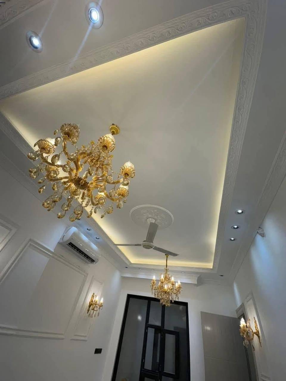 السلام عليكم
عمل ديكورات داخليه ونقوش مغربيه وكافه أعمال الديكور اسعار تنافسيه وشغل درجه اولئ راسلني او اتصل
***********واتساب
*********** واتساب
