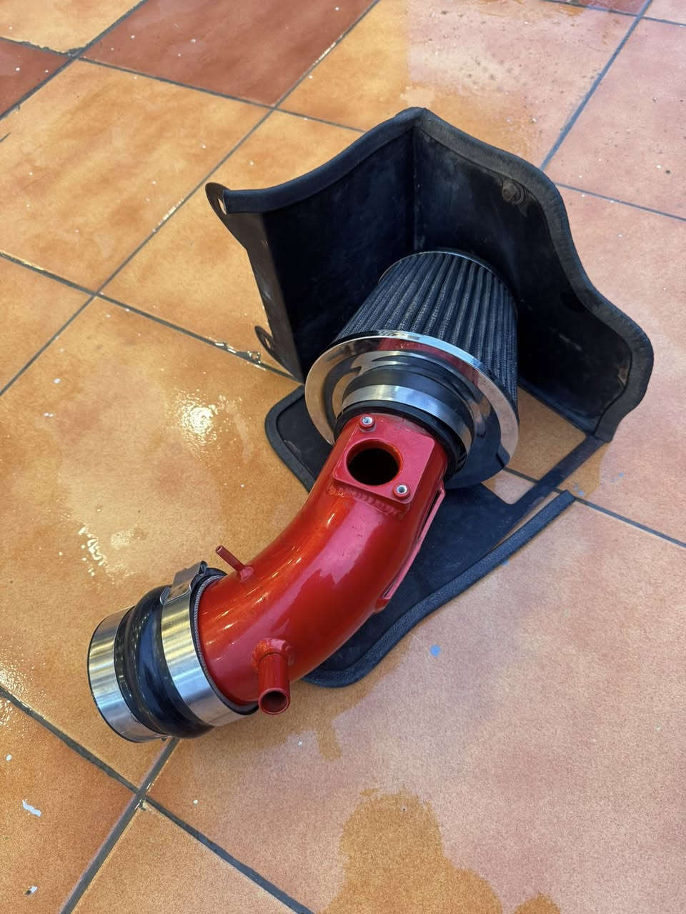 سلام عليكم
شوتة ماركة HBS مستخدم قليل للكامري موديل ١٨ وفوك ٤ سلندر فقط 
رايدها ب 150$ وبيها مجال ***********

سعر الجديدة 360$ بالموقع
