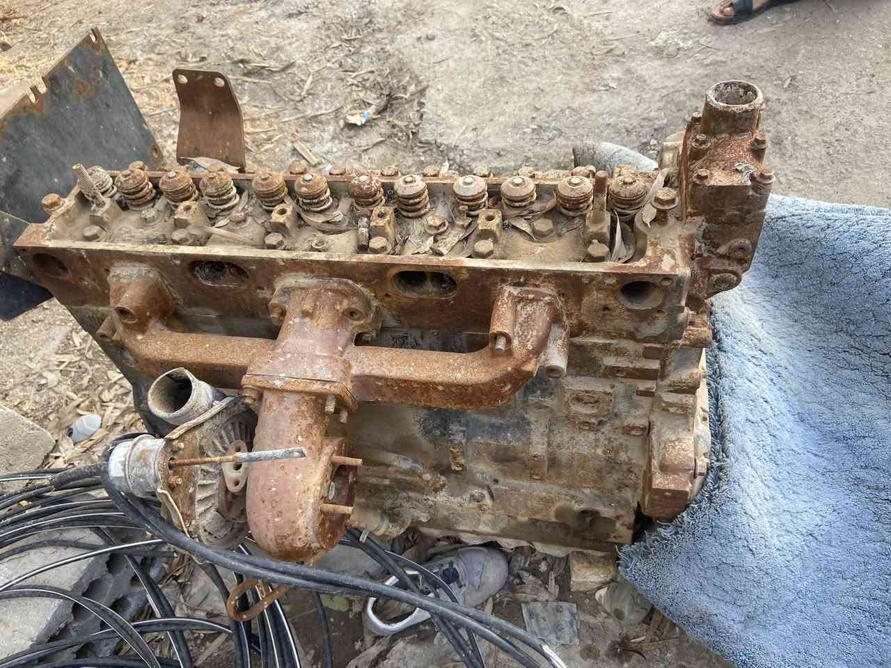 محرك سكانيه  واحد للبيع 
محرك بيركس ثنين للبيع 
السعر خاص 
***********
