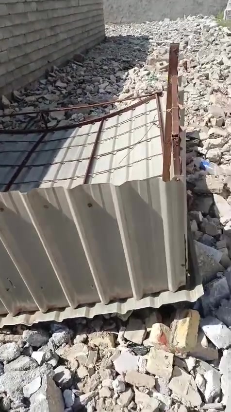 سلام عليكم قمريه تزكام الطول 2متر العرض 3 متر القمريه حديده ثكيل يطلع وزنه ١٦٠ كيلو ***********فقط واتساب

