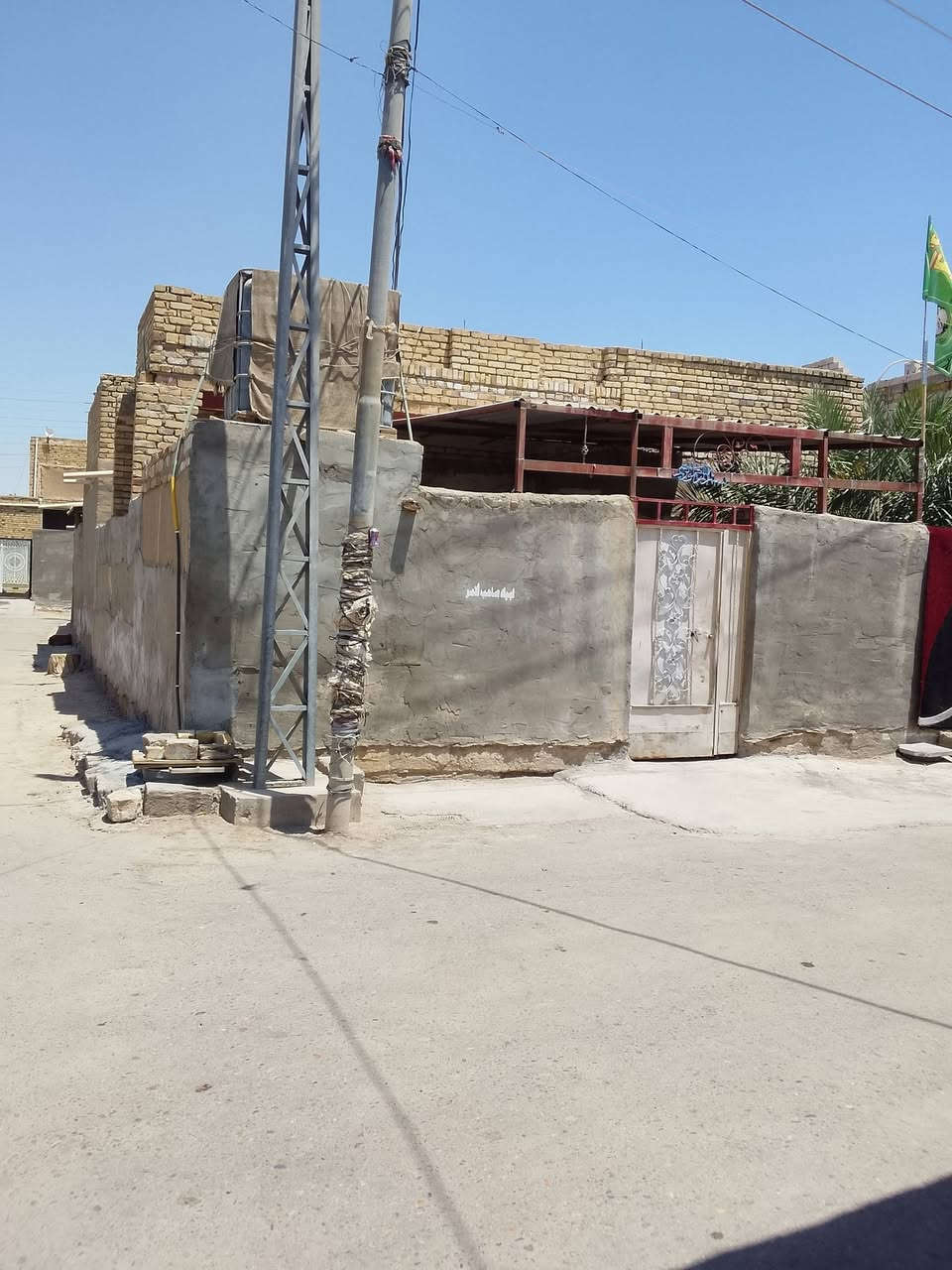 بيت 220متر للبيع منطقه الدوانم حي السلام ركن على شارعين ‏ الاتصال ‪***********‬‏
