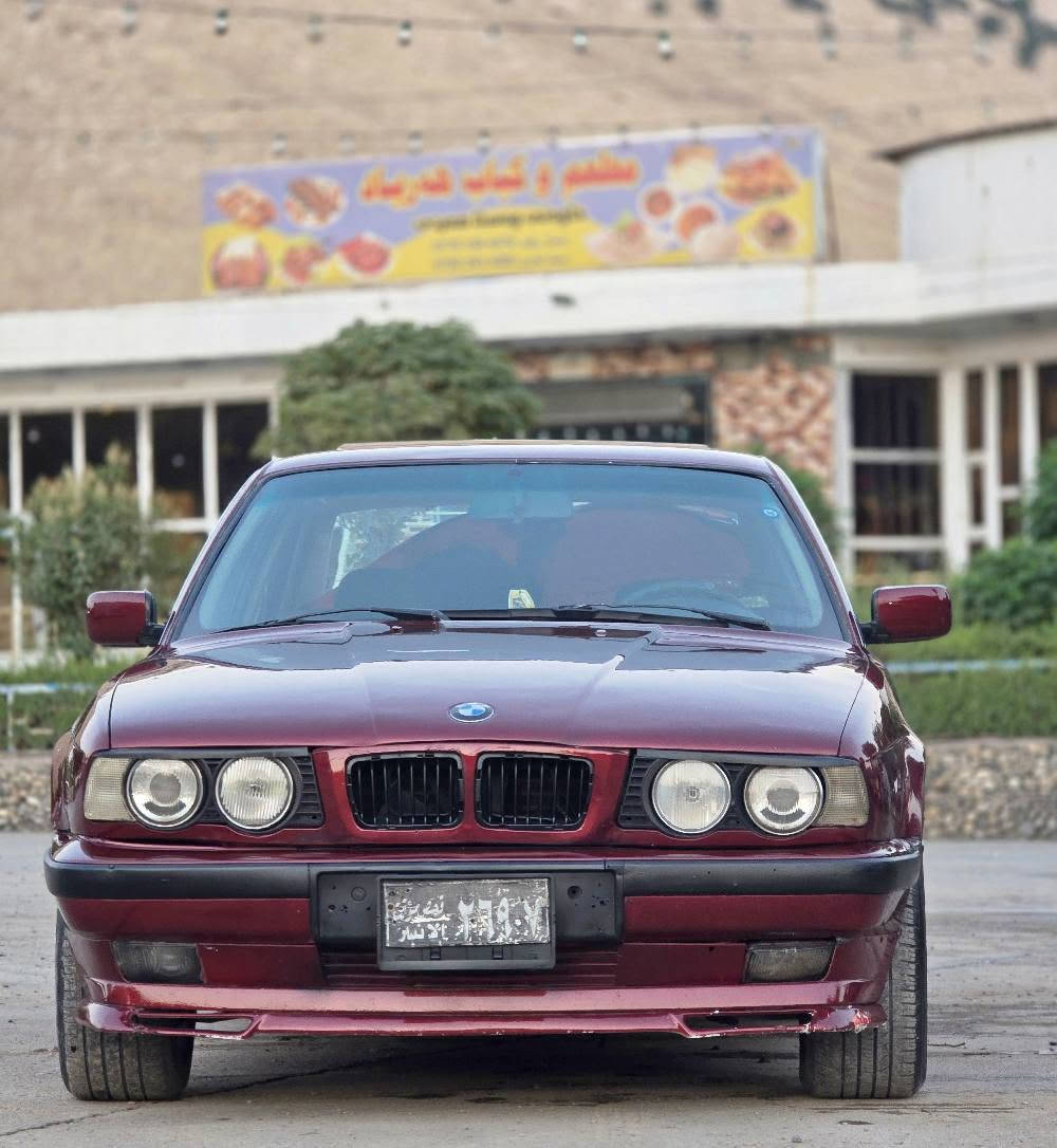 سەرەتا بەناوی خوای گەورە  BMW مۆدێل 1993 ،525 گێڕ تۆماتیک ئاڕم پلاستیک سلێمانی .ڕەنگ ماڕۆنی
 فول فول موواسەفات
پێشپان سڵایت جام کارەبا
 بیلاد کووشن جلدوو هیتەر 
دەعمێکی پێشی هەیە 
کارەبای کامل مەزبووت هەموو شتی لەسەر شریکە ماوە 
چوار تایە و ویلی  تازەی لەسەرە 
دەشپوولوو بەرە دەرگای لۆکە 
ئاڕموو ئەوەلیات بەشەرت 

شوێنن : تەکێ نزیک بازیان 

سعری 32 گەڵاو مەجالێ برایانە
ژ.م ***********. وەسئاپو ڤایبەریشی لەسەرە السليمانية, العراق
