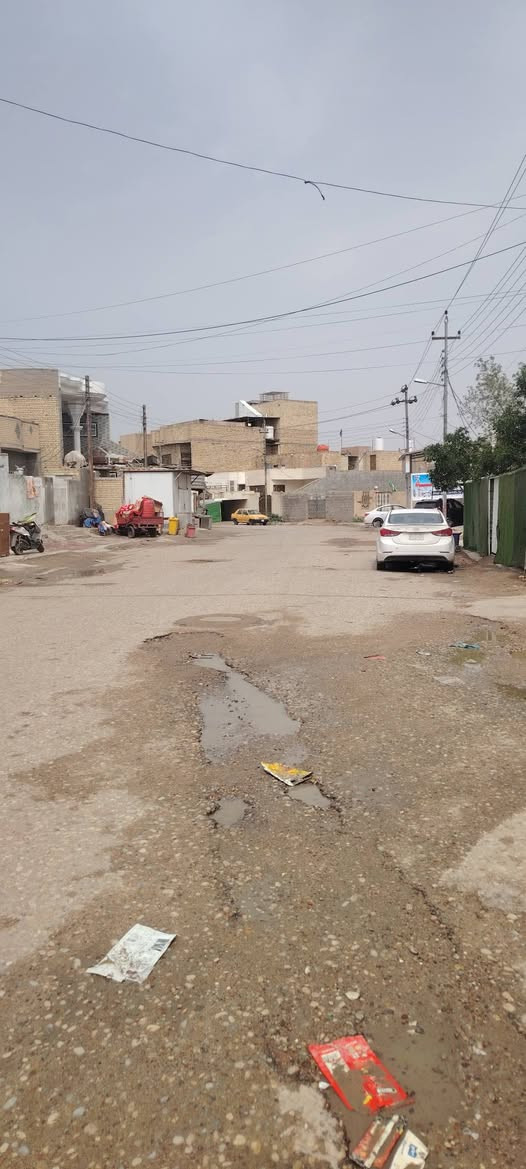 سلام عليكم بيت البيع مساحة ٢٠٠منطقه عبجيه شارع ٢٠ بيت طابقين نقص غرفتين ما مبنيات طابو صرف الستفسار تصال عله رقم ***********
