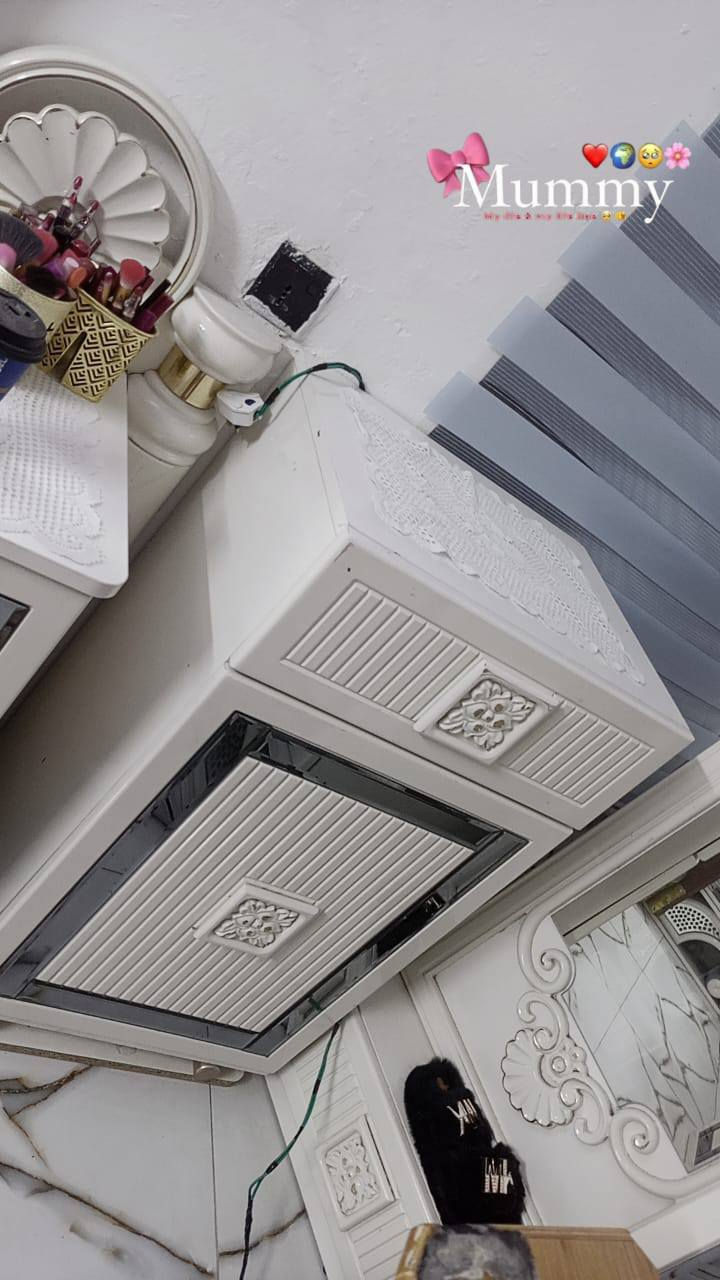 السلام عليكم غرفه كـويتيه نضيفه مليون ونص وبيه مجال***********رقم واتساب
