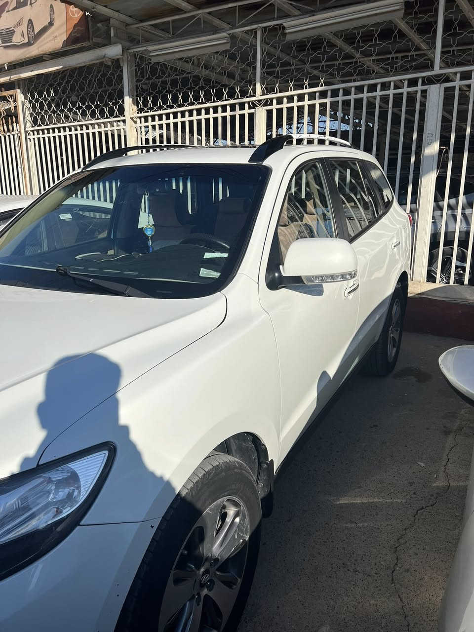 سنتافي 2012 
محرك 6 شرط
بيها شبرين بارد بالباب الخلفي من عند النفر الاستفسار خاص او واتساب واتصال ***********
