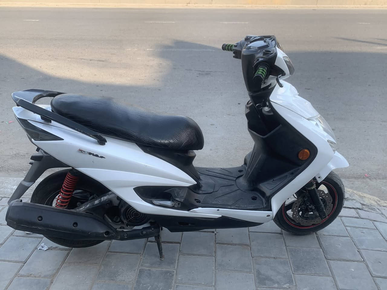 السلام عليكم سكنس لد مكينه مكفوله من الفتح والشد وتبخير وتنقيص ونضوح كفراتها مثل ما موضحات كلشي شغال بيها وبلخدمه مكاني  حي اور بغداد السعر 750 التواصل ***********
