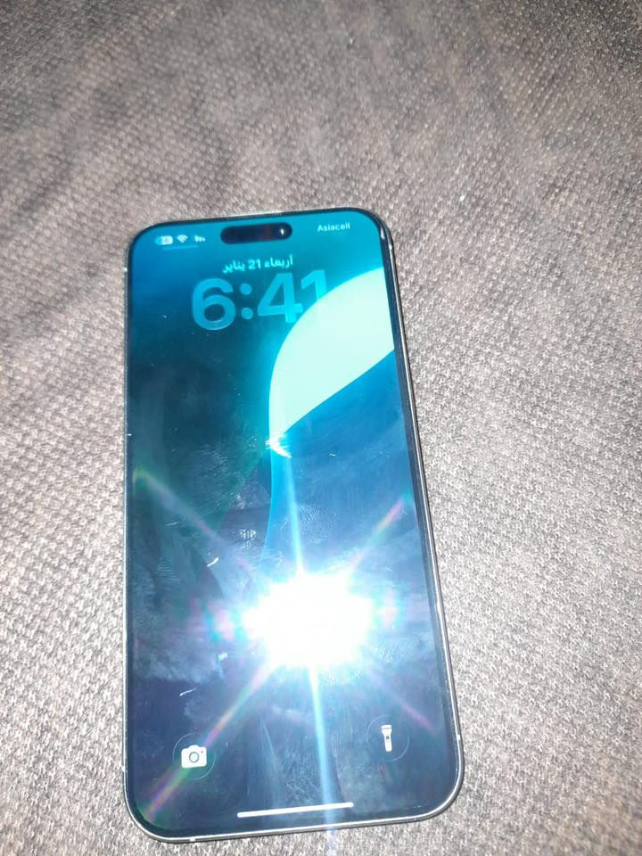 سلام عليكم 15 برو ماكس  نضيف بطاريه 87  شرق اوصط  كرتنونته موجوده سعر 1100 رقم *********** وتساب
