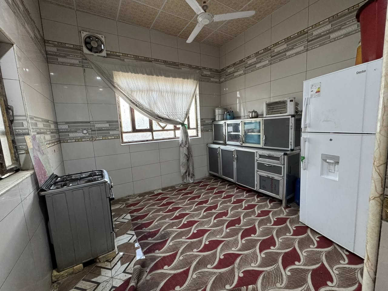 بيت طابو زراعي سند 25    السعر 36 
مساحه 90م 

خنيطله قرب شارع الحمداني قريب للشط 

بناء طابوق عكاده 
يحتوي على استقبال وغرفه ومطبخ وساحه ومجمع صحيات 
 واتساب *********** علاء بدر
