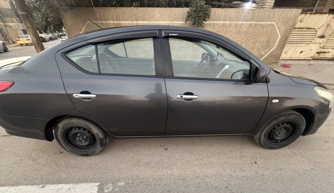 سني هندي ٢٠١٨ رقم أربيل ، مكاني بغداد سياره جاهزة من محرك وكير وتبريد وحدادة صدر ، بيها صبغ قبق الجنطة وشويه اكو مباوك بالجاملغات من فوك ، سيارة بدون اي دواخل شرط على الفحص وبحالة جيدة استخدام بيت ، سياره باسم كردي تحويل مباشر، سعرها ٨٢ وبيها مجال قليل للمعلومات الاتصال على الرقم *********** ،  مكلف بالنشر تواصل مع صاحب الرقم .
