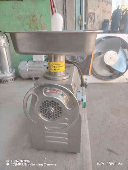 السلام عليكم
مكينة ثرم جديدة استخدام يوام واحد
للبيع سعر ٣٧٥ بية مجال
رقم ***********
