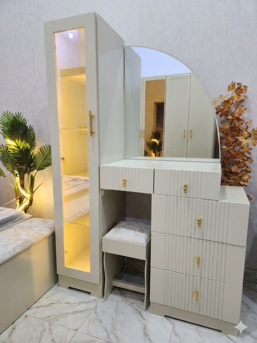 🔥👑 فخامة تستحقها… وسعر ما يتكرر! 👑🔥

استمتع بأقوى عروض غرف النوم الملكي بتصميم فاخر وجودة درجة أولى بسعر المصنع 💥

💰 السعر: 340,000 ريال فقط

✨ مواصفات ترفع قيمة غرفتك:
✔️ خشب ماليزي أصلي أبو 9
✔️ MDF سماكة 12 و15
✔️ دهان ناري حراري مقاوم للخدوش
✔️ متانة عالية مع إمكانية الفك والتركيب حتى 20 مرة

📦 الغرفة مكونة من 5 قطع:
🚪 دولاب كبير 240×220 عمق 50
🛏️ سرير مقاس 180×190
🪞 تسريحة أنيقة
🗄️ 2 كمدينو

🚚 جاهز للشحن لجميع المحافظات

📍 العنوان: صنعاء – سعوان | الدائري | الحصبة

📞 للتواصل والاستفسار:
770743754 | 784500796
واتس مباشره https://wa.me/967784500796
✨ إبداعنا يدوم… والعروض ما تدوم!
احجز الآن قبل نفاد الكمية 👑🔥

#غرف_نوم #غرف_نوم_ملكي #عروض_الموسم #أثاث #صنعاء #بسعر_المصنع


**إذا كنت صاحب هذا الإعلان وتريد حذفه لأي سبب، رجاءا أرسل رسالة إلى الدعم الفني**