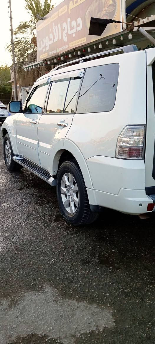 سلام عليكم باجيرو للبيع موديل 2010 حبتور زراگ لايت دمام سبعه راكب ثلاجه فتحه كشنات  كهرباء وجلد تبريد 3 قطع تخم تاير دنلوب تحكم ستيرن محرك 3500 المرغوب سياره مكفولة ما عدا يم قبق البنزين فقط سعر السياره 148 ورقه ترهم بيع ومراوس رقم الاستفسار *********** سياره جديده مال بيت ترهم بيع ومراوس حسب القناعه
