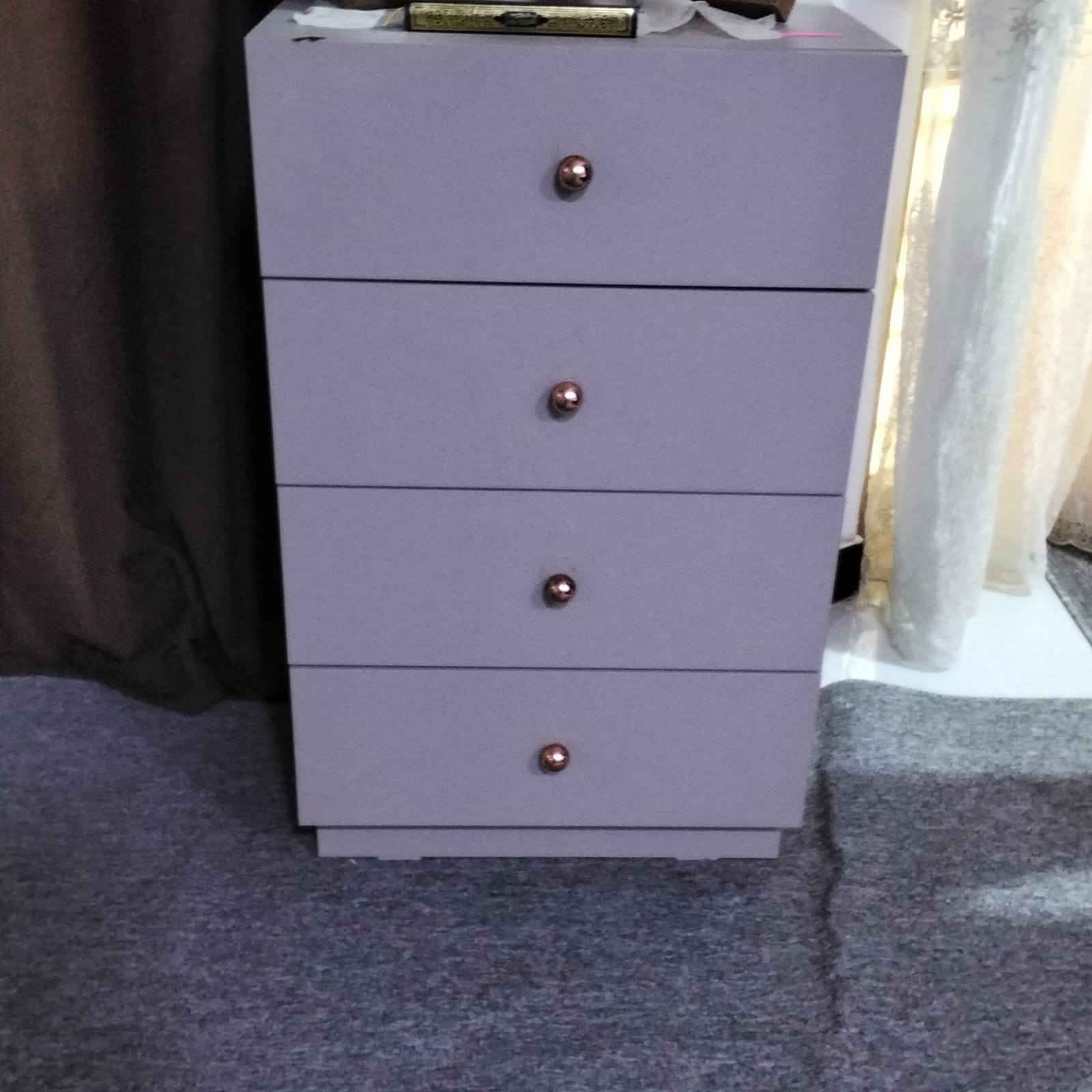 غرفه تركي مستخدمه شي قليل والسعر950ومجالها شي بسيط العنوان بغداد ***********
