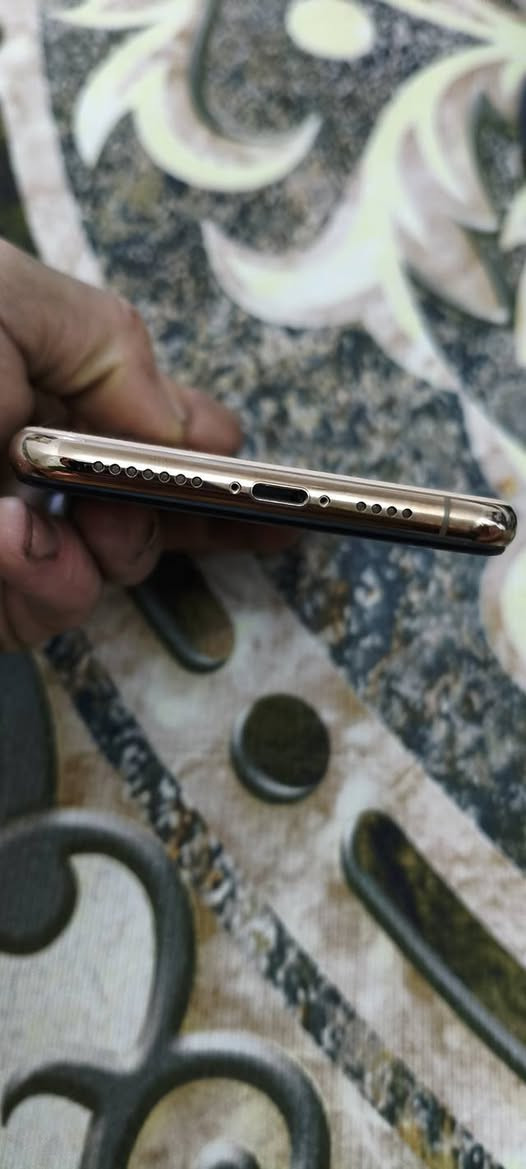 سلام عليكم
للبيع اكس ماكس 
مبدل بطاريه نوعيه جيده تقره 100 
شاشه 3 خيارات 
ذاكره 256 فيس ايدي واگف 
الكامرات بيهن غواش يرادلهن تنضيف 
السعر 150 وبي مجال شراي تفضل خاص 
اتصال *********** // ***********
