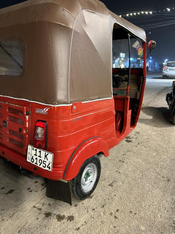 تكتك 2018 نازلة ب١٩✅
بيهة صبغ بس بل دوس🙈
 محرك خير من اللّٰه👻
سعر6200💸
مكاني العبيدي🏠
رقمي ***********
