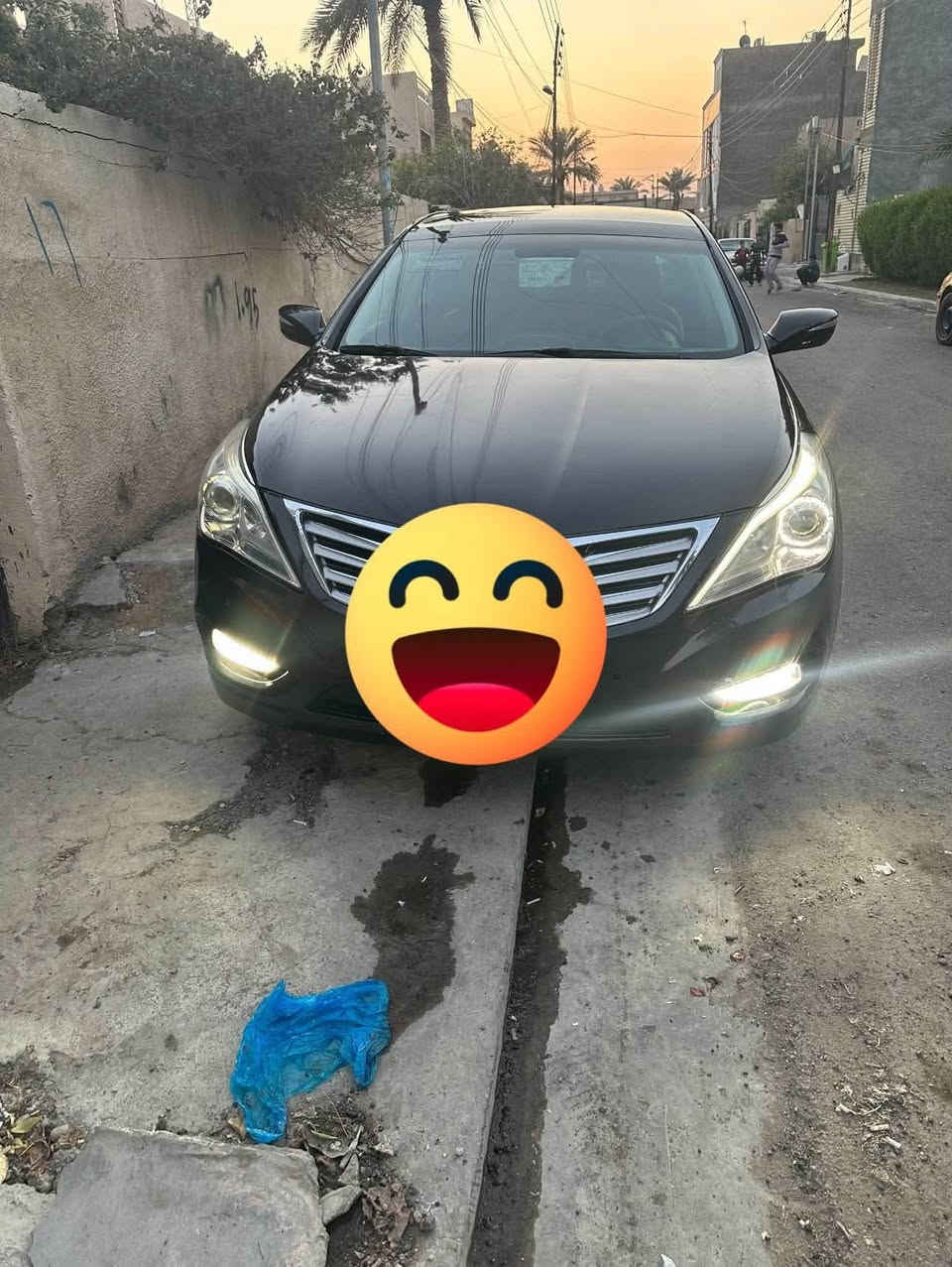 ازيرا 2012 للبيع فقط الشراي يتصل فقط
مجاملات وقال وقلت  مالي خلك قفل 90$ 

يعجبك اهلا وسهلا ما يعجبك اعبر المنشور 

السيارة بيه ملاحظات  بالكشر فقط قطعتين  صبغ 

يرادلها تكحيل وبولش 
السياره فول الفول 

***********
