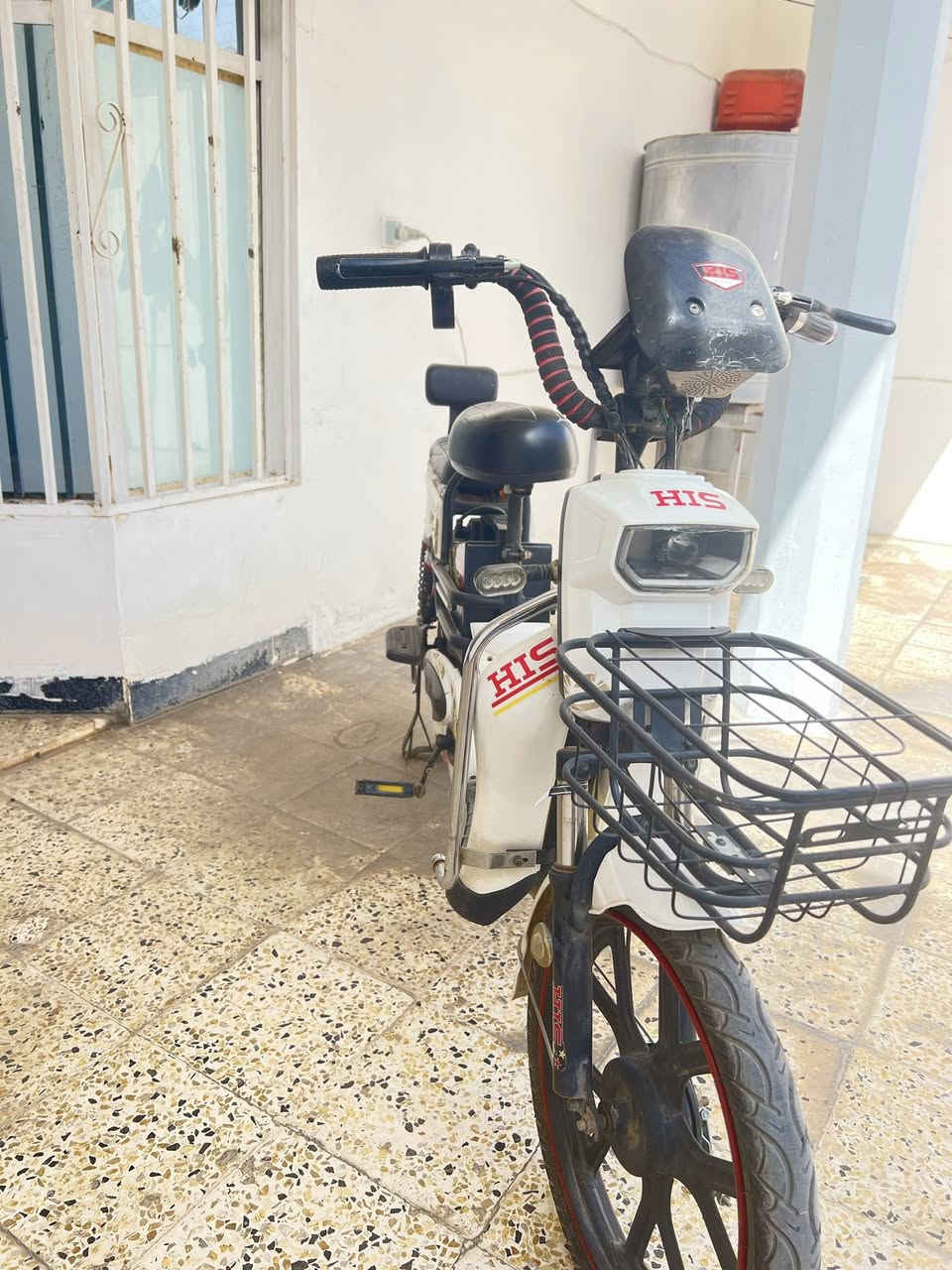 عنوان كركوك حي عسكري قرب جامع سداد برزنجي
سلام عليكم دراجه شحن للبيع موديل 2024نضيفه فولل بس باطري واحد محروك ماطور كله بلادي ما ملعوب بي سعر 350بي مجال شراي يخابرني رقم***********
