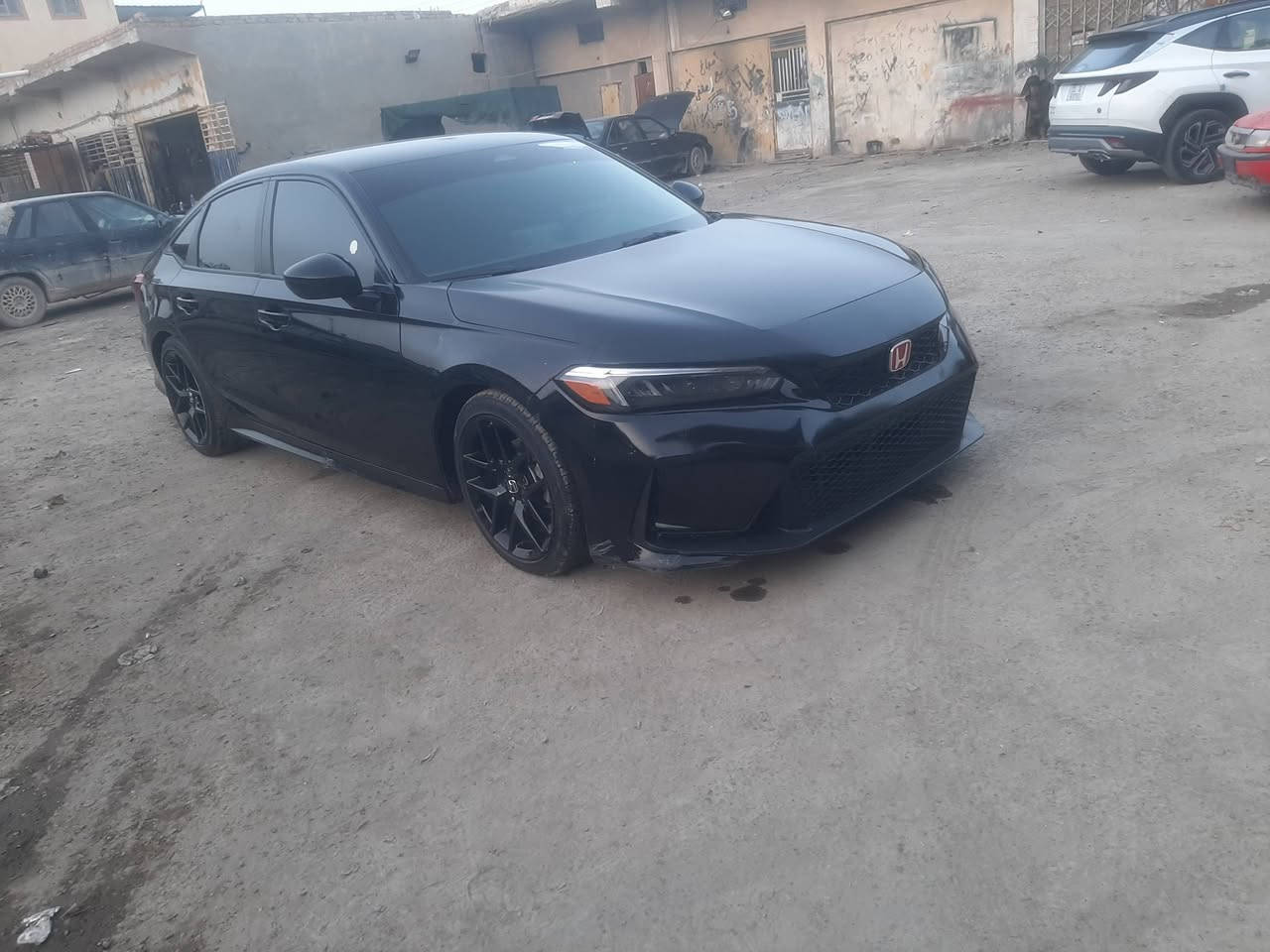 هوندا سيفك سبورت فول موديل25 ماشيه6الف صبغ بوند ودعاميه امامي شرط بدون شواصي 135 وبيها مجال بسيط المكان سامره للاستفسار  ***********
