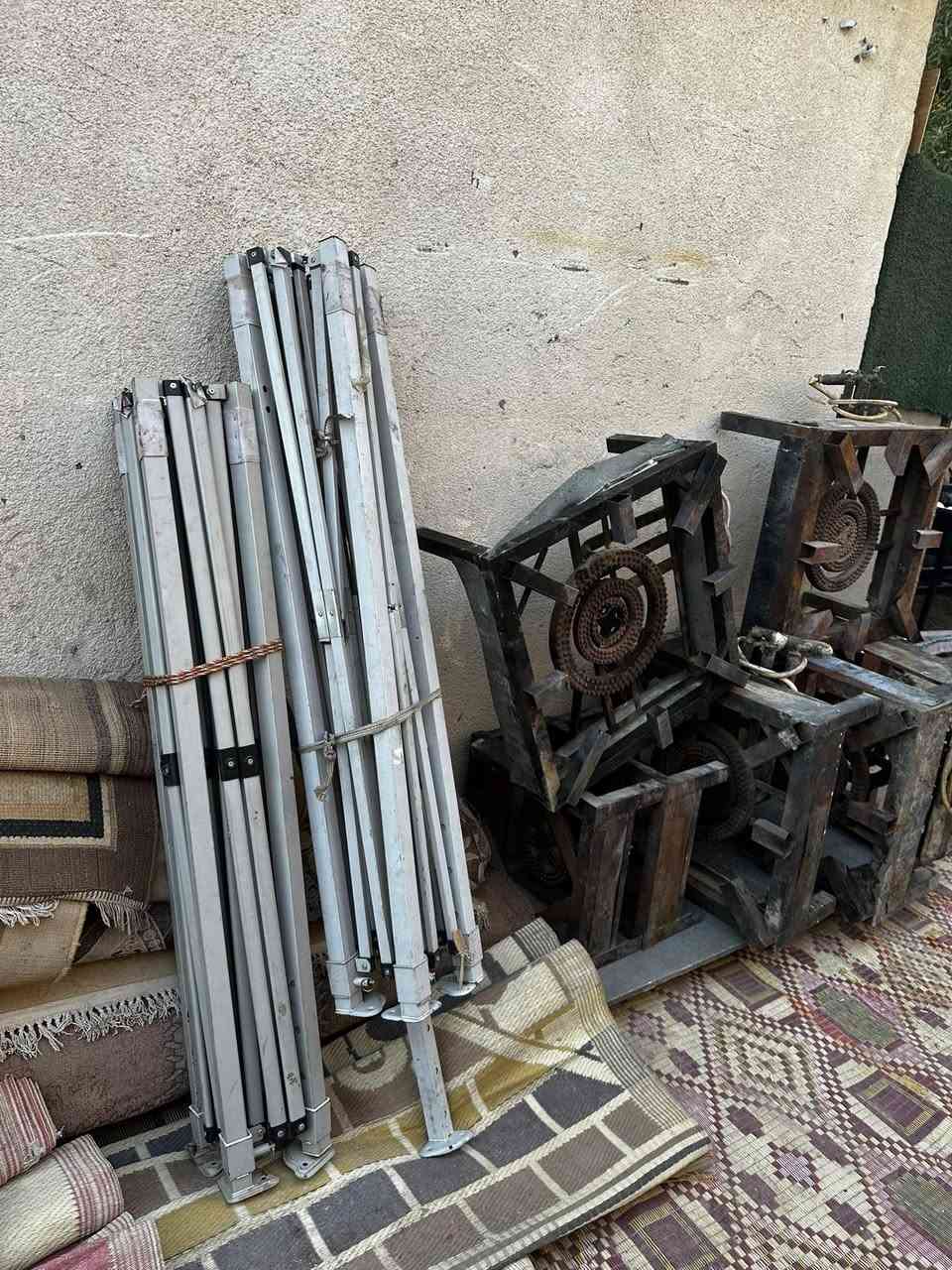 خيمه عربيه ٤في٨+تكيات حمر عدد ٢+طباخات ٧+نشره +فراش للبيع +ميوزه وجام خانات للبيع التواصل ع رقم ***********
