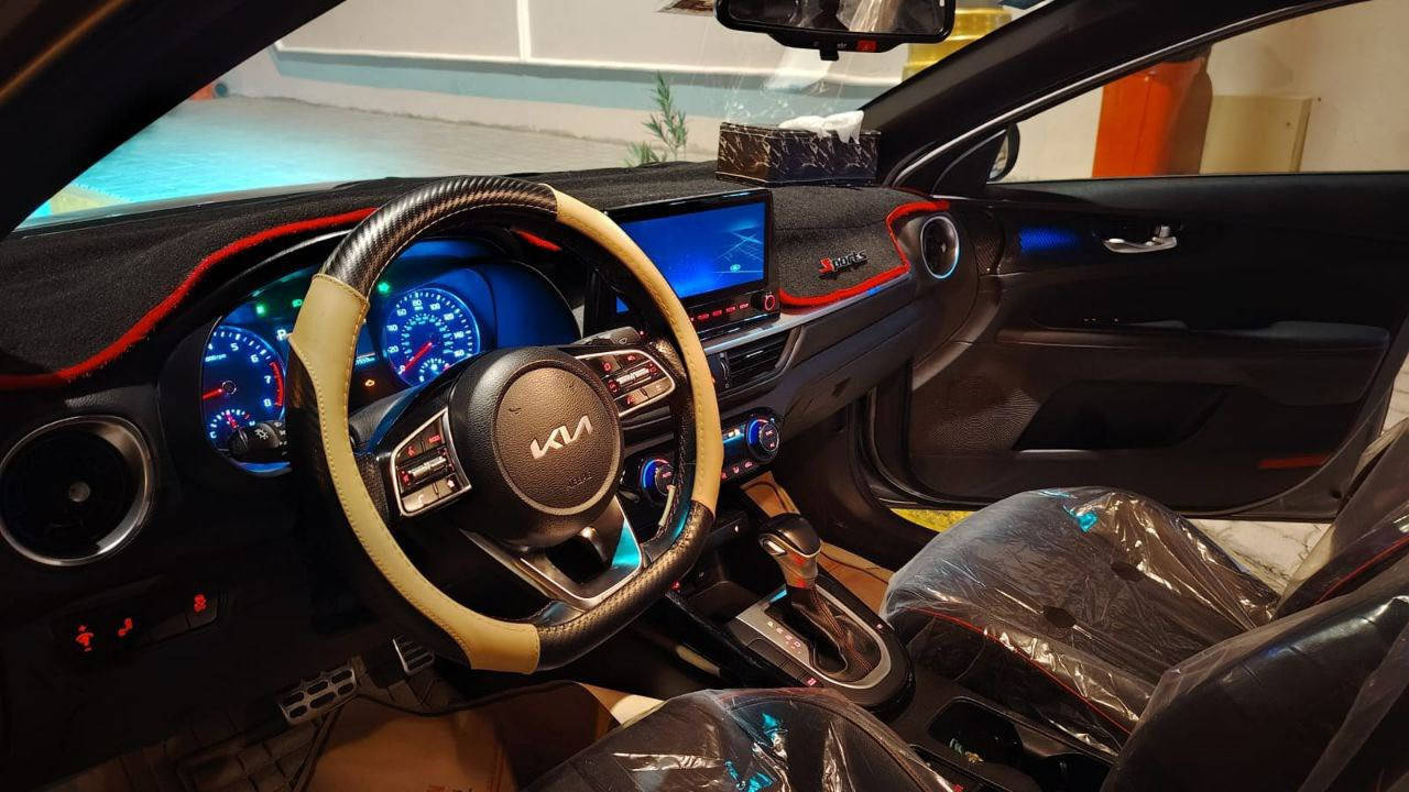 كيا فورتي ٢٠٢٣
لون سلفري 
وارد امريكي
ويل كب رياضي 18 ابو الخط الاحمر 
رادار امامي وخلفي وجانبي
محرك 1600تيربوا رياضي
تشغيل بصمه 
تشغيل عن بعد 
شاحنه واير لس
اشاره في المرأة الجانبيه
شفت ستيرن 
اوتوا هولد
ايقاف ذاتي
مثبت سرعه
مانع انزلاق
تبريد قطعتين امامي وخلفي
شاشه 9انج
كشنات جلد 
علامه جي تي متعددة اللوان
سايدبريك كهرباتي اوتوا 
سستم صوت
ديل كزوز عريض
ضربه خفيفه في الدعاميه بدون ايرباك السيارة مكفوله من الصبغ عدا الدعاميه 
الاماميه 
فول مواصفات عدا الفتحة
للتواصل والاستفسار
***********
