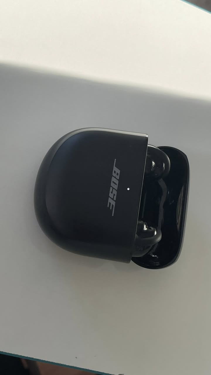 سماعة ماركة بوز
مستخدم  وكما موضح بالصورة 
المزاد وصل لحد الان 100 الف 
ملحقات كاملة
الي يحب يزيد على المبلغ يكتبلي اليوم اخر يوم للبيع


**إذا كنت صاحب هذا الإعلان وتريد حذفه لأي سبب، رجاءا أرسل رسالة إلى الدعم الفني**