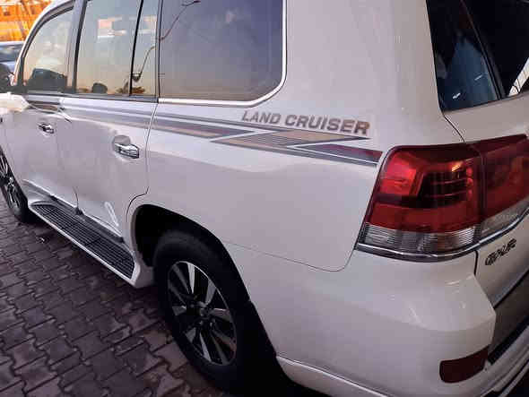 لاند كروز موديل 9 فول مكفول منل حادث صبغ أقل الحزام  مكينه كير مكفول السعر 260 بيه مجال لل استفسار ***********
