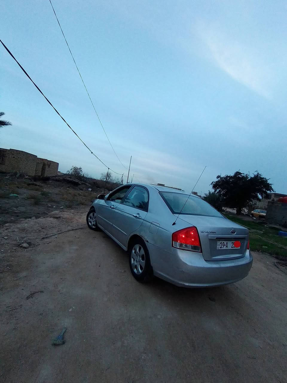 سلام عليكم البيع سبكتر مديل 9مكفول من ضربه بيه جراد قليل مكينه2000 كير ومحرك شرط كهربائيات حداديه جديدة تخم تاير تبريد شغال رقم كربلاء بسمي سنويه جديد بيع او مراوس مكاني سماوه ***********
