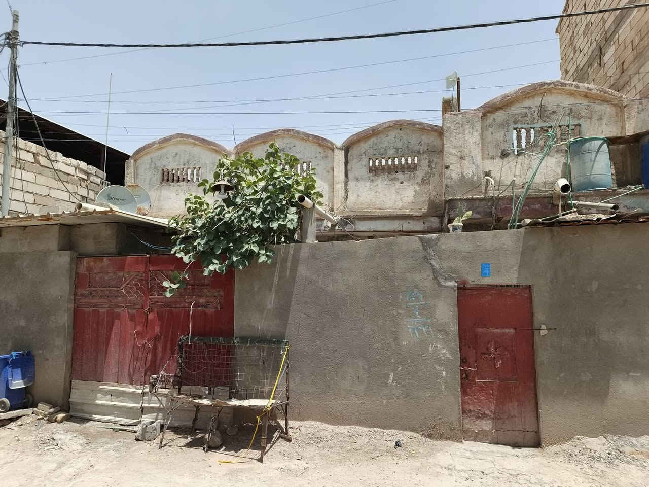 دار سكن للبيع طابو صرف مساحة /140/متر
 العنوان خلف سوق منطقه بلد سلطان  قرب الحسينية العترة طاهرة

رقم***********
