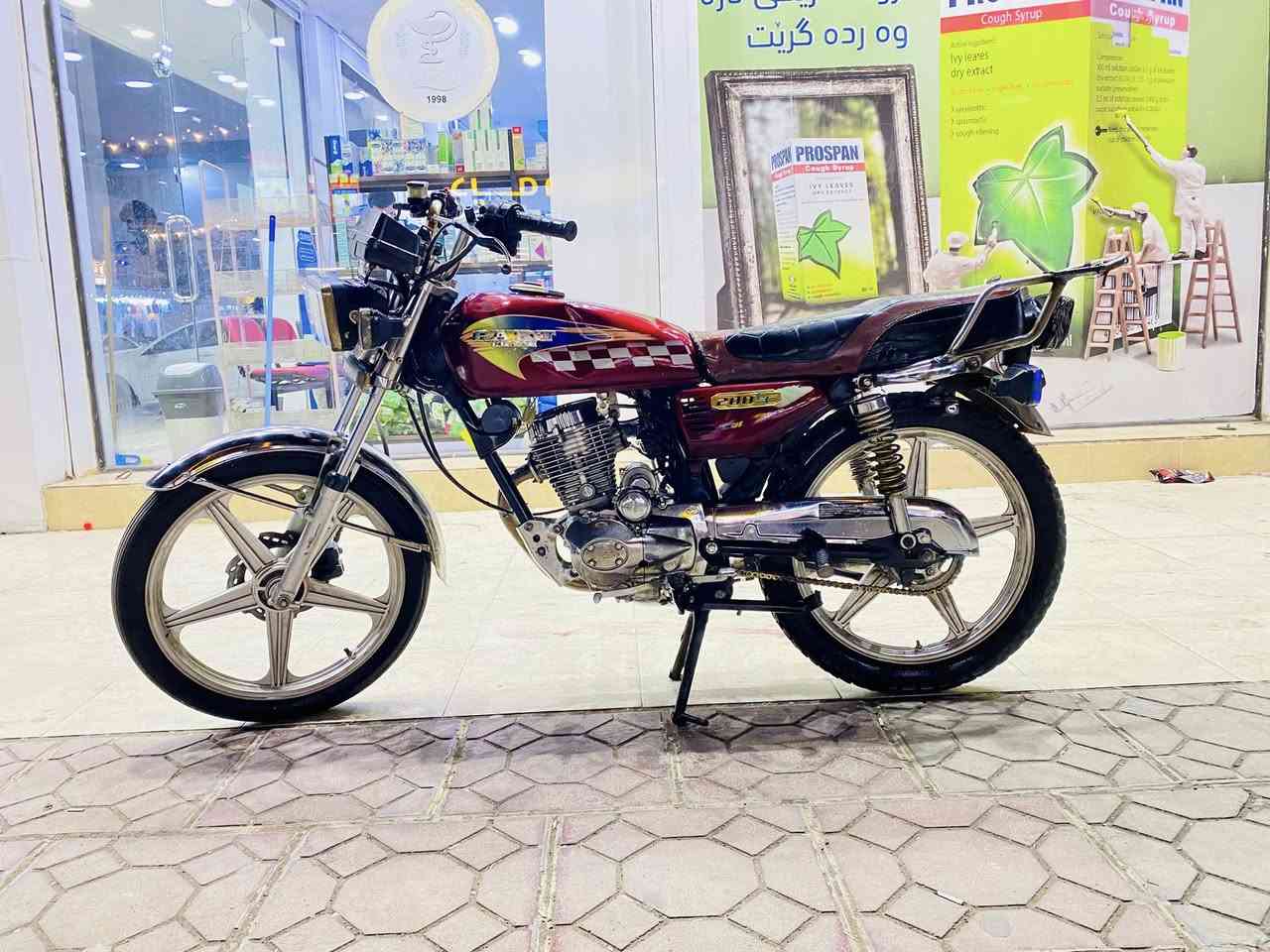 للبيع متور : بارت دوكر 
محرك طلقة كهربايات شغال أوراق منفيس موجود 
سعر 330 الف وفي مجال رقم *********** فيه واتساب
