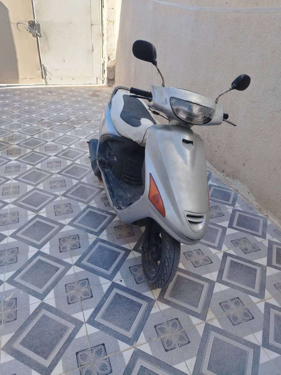 فراشه نضيفه مكينه مجفته مره وحده سلف شغال مكاني حي الامام قريب المسوصف السعر 250 وبيه مجال رثم موبايل ***********
