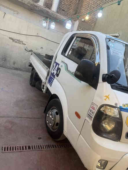 سلام عليكم سياره كيه فحل رقم جديد بغداد نكليزي محرك مسكر سبع كير نضيف سعر ١٢٠ بيه مجال رقم هاتف ***********
