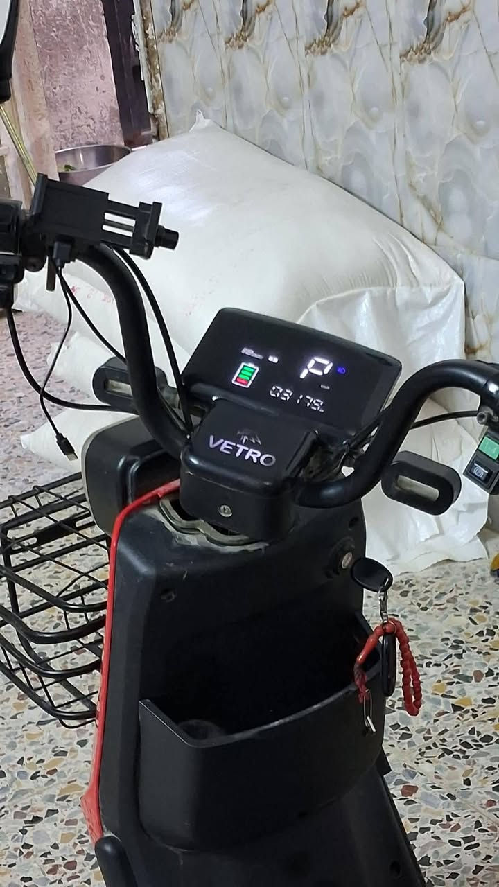 السلام عليكم ورمضان مبارك عليكم دراجه شحن للبيع كامله اي نقص مابيه فقط الزنجيل بايدر مكطوع السعر ٣٥٠ الف ويها مجال لشراي العنوان بغداد مدينة الصدر الحميديه ***********
