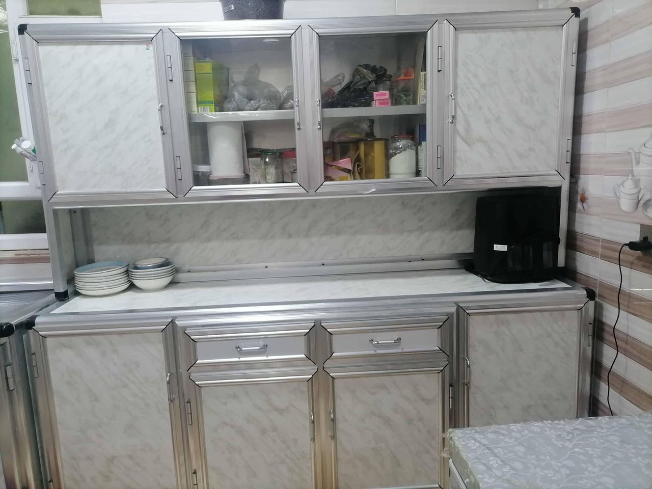 ڪاوەنتەر ئەلەملیۆم دوو مەترە وسینگ مەتر ونیو زۆر تۆکمە بێ عەیب لە ڪەلار    
***********

