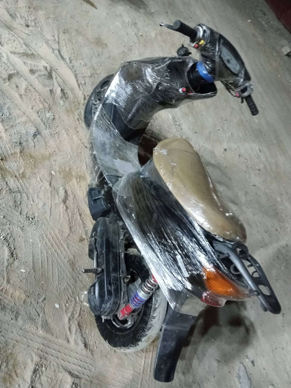 عصفوريه ويل كب جاهزة من كلشي نقصها فقط جوزه  عنوان الحسينيه مال راشديه رقم / ***********
180
