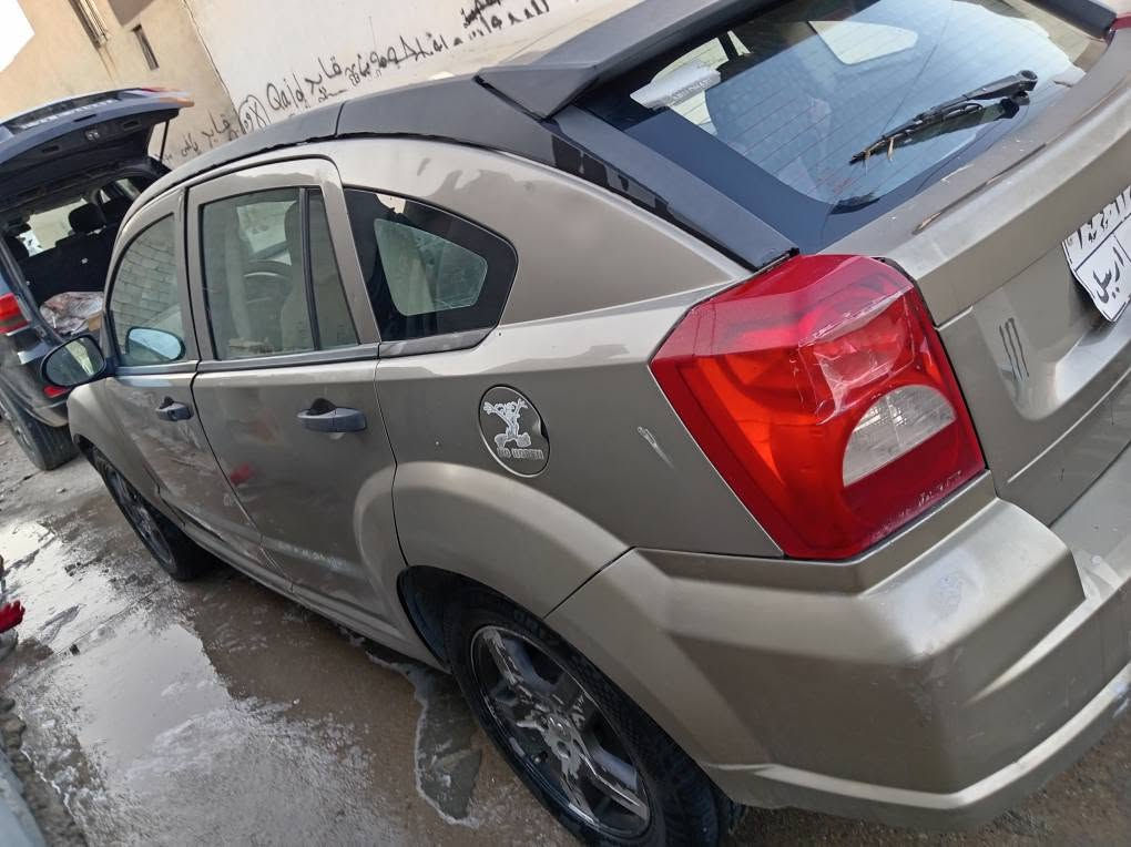 دوج كاليبر ٢٠٠٨ كيرومكينة كارةباياتي هةمو بةشةرت ٤بستونة سةنةوي كيراوة لةسةر بي انجازةيي وةسلةةكةشم لاية هيج كيشةي نية بةس بةشةرتي ئةوةليات كيشةي مةدةني و حوكمي دةفروشم
*********** أربيل, العراق
