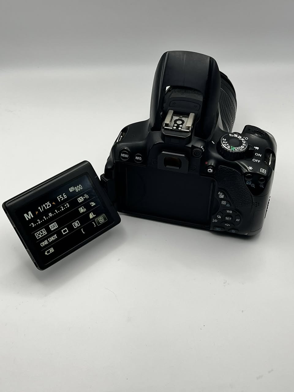 Canon 650D 
Lenze 18-55
Bo froshtn 
Nrx 200$                     فرۆشتنی خێرا


**إذا كنت صاحب هذا الإعلان وتريد حذفه لأي سبب، رجاءا أرسل رسالة إلى الدعم الفني**