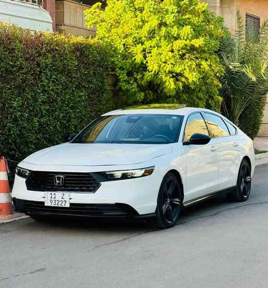 السلام عليكم 
هوندا اكورد موديل 2023 
فئه سبورت L
السياره حادثها فقط جاملغ امامي 
ماشيه 35 الف 
السعر 198 وبيها مجال 
العنوان بغداد 

الاستفسار الاتصال 
***********
