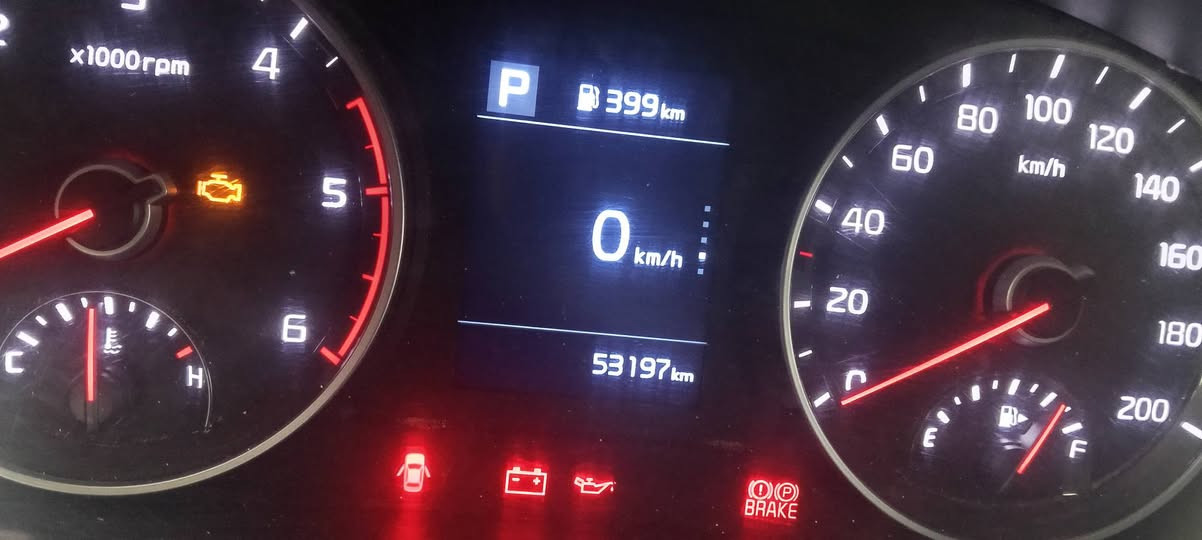 كية حمل  بنكو 3000 اوتوماتيك  سيارة فول مقفول من ضربة من صبغ رقم ***********
